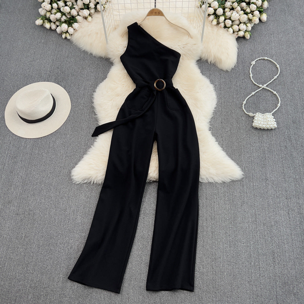 Pulse94 - One-Shoulder Jumpsuit mit Taillengürtel